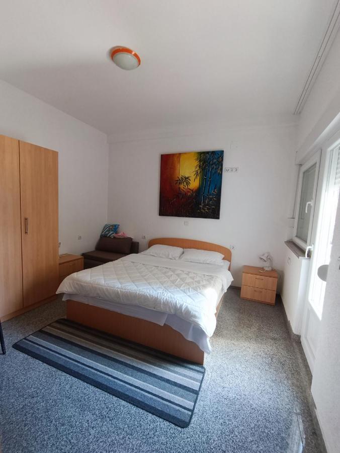 Apartmani Centar Starigrad Paklenica Exterior foto