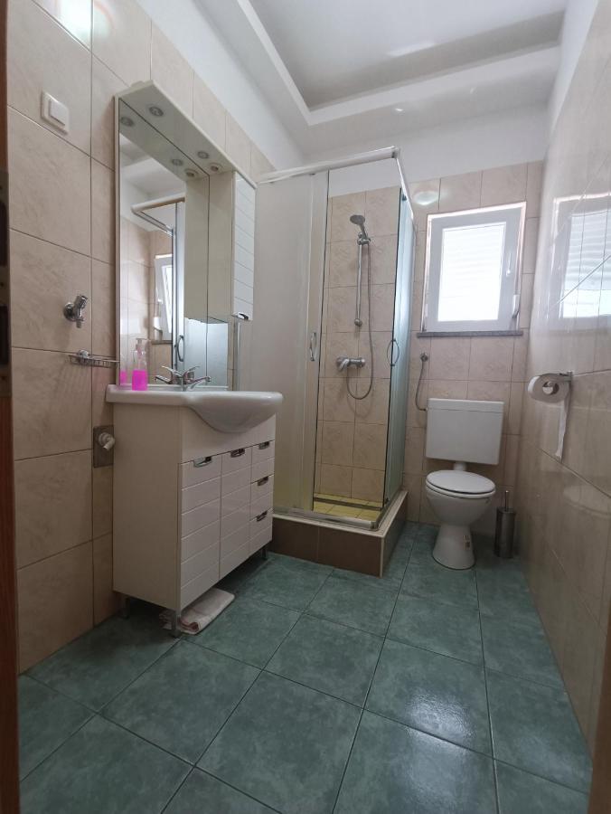 Apartmani Centar Starigrad Paklenica Exterior foto
