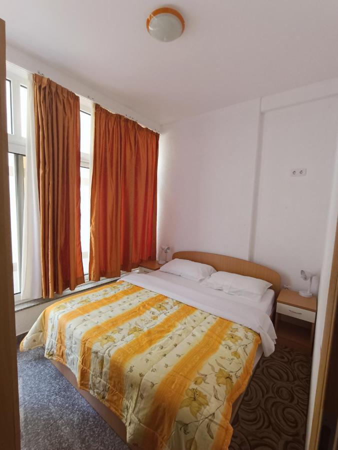 Apartmani Centar Starigrad Paklenica Exterior foto