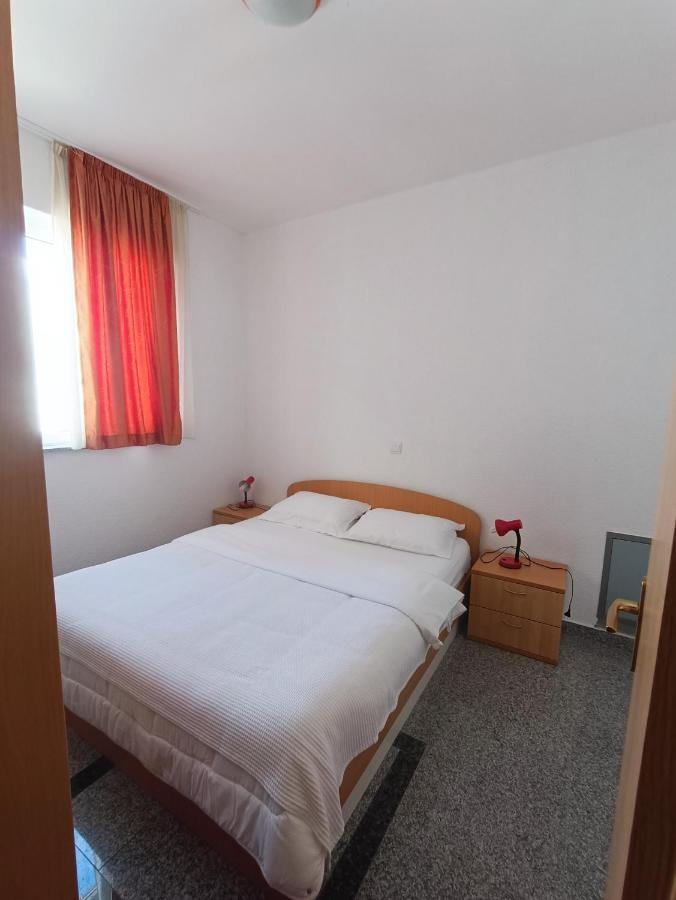 Apartmani Centar Starigrad Paklenica Exterior foto