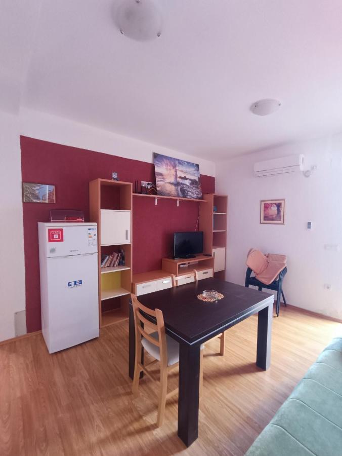 Apartmani Centar Starigrad Paklenica Exterior foto